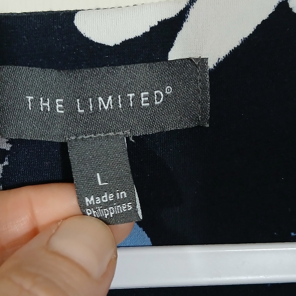 The Limited Floral Faux Wrap Dress Large Blue Purple 3/4 Sleeve - Picture 10 of 10